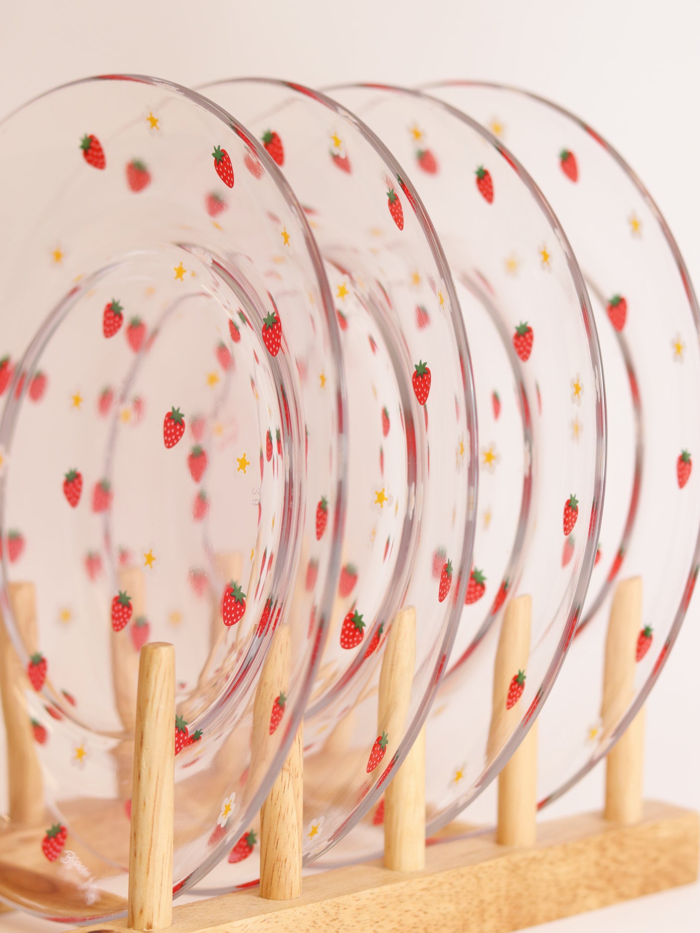 Set 4 Strawberry Dessert Plates